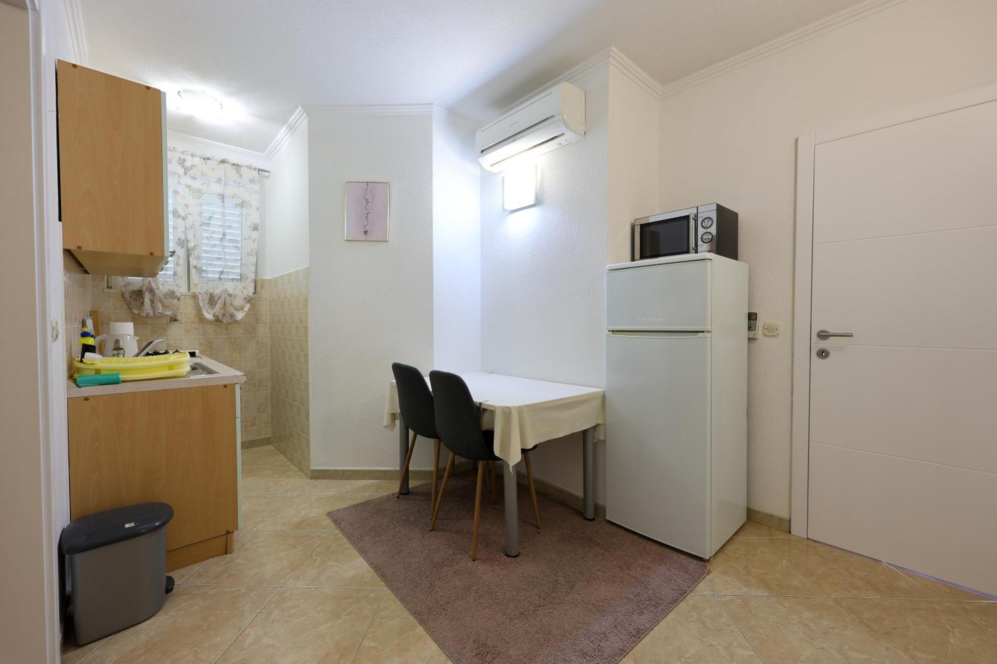 Avdic Apartamento *