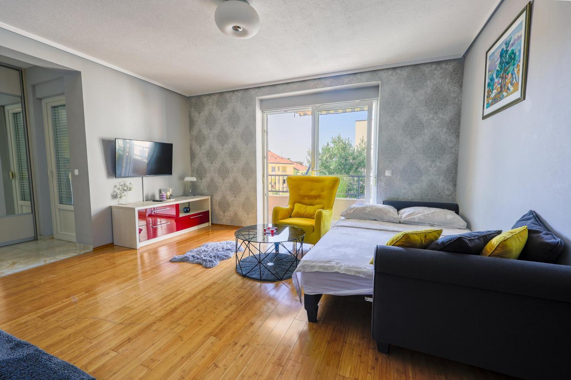 Avdic Apartamento *
